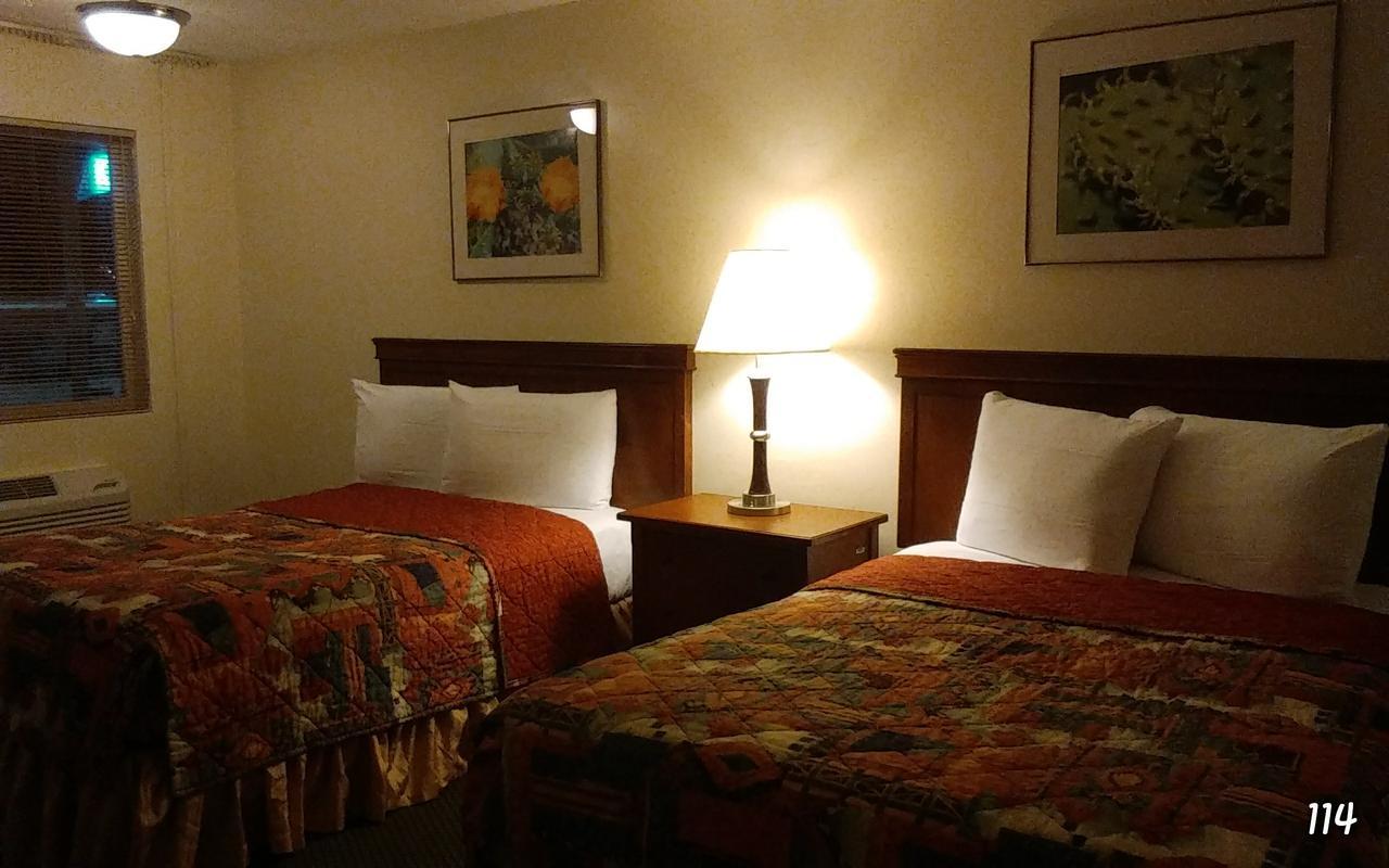 Big Chile Inn & Suites Las Cruces Exterior photo