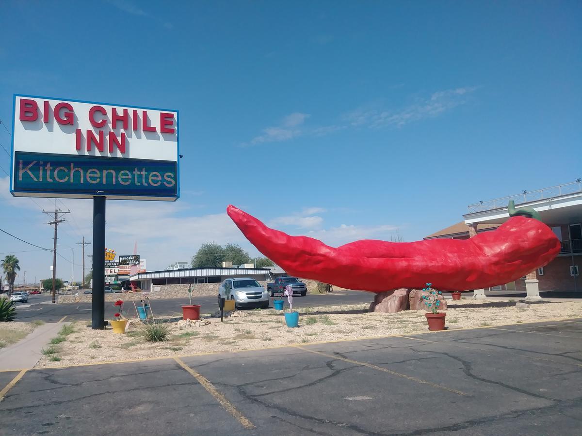 Big Chile Inn & Suites Las Cruces Exterior photo